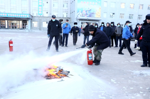 ͼΪ���ٶ��������������  ��ѩ ��