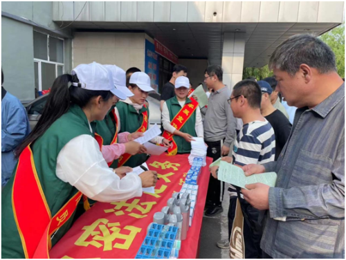 Ů������