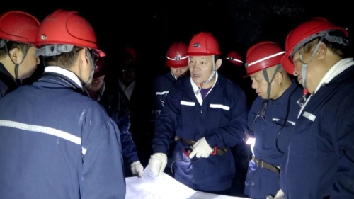 9.3����ϲ��˫Ѽɽ��ҵ��˾���м���ڼ�ǿ��-2